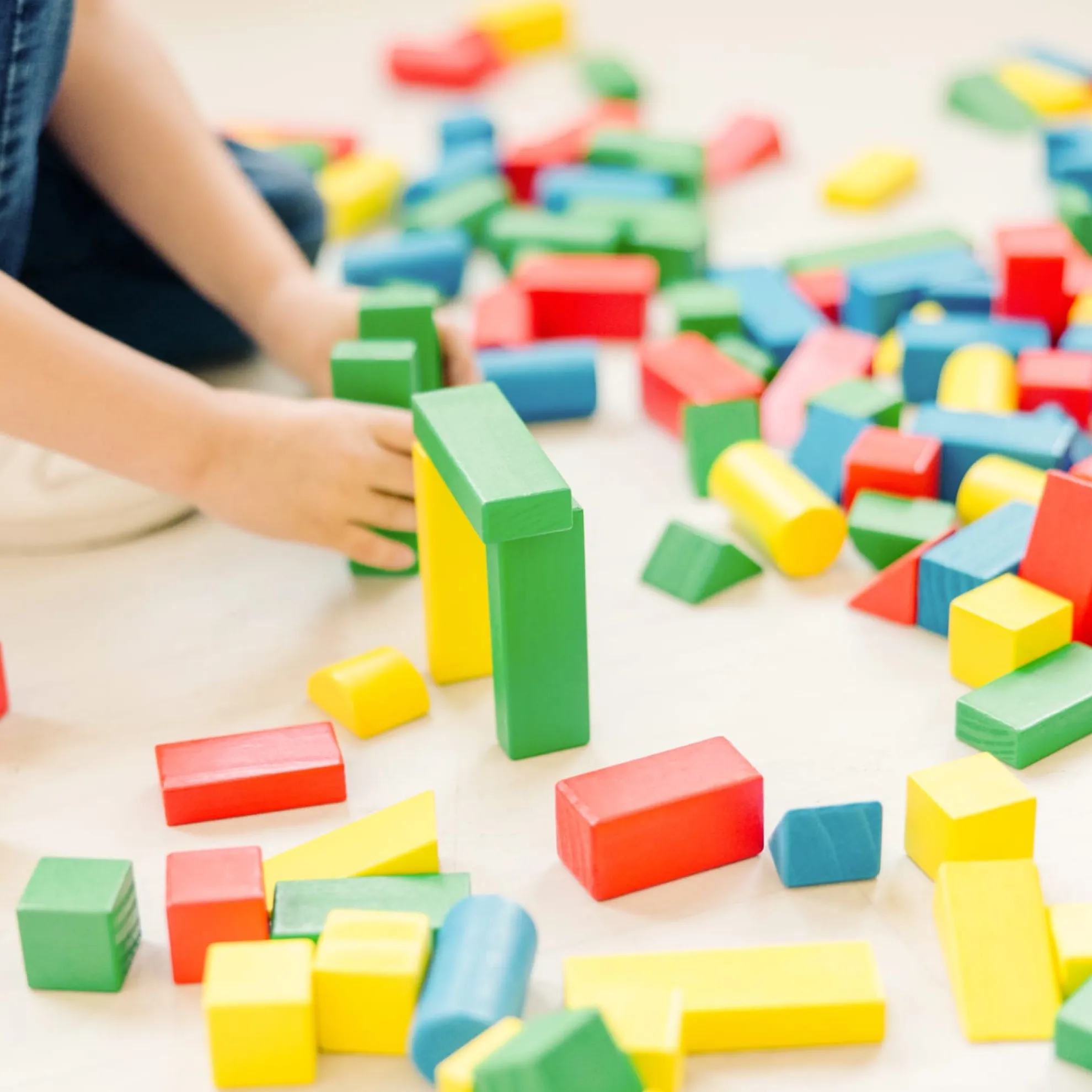 200 Piece Wood Blocks Set