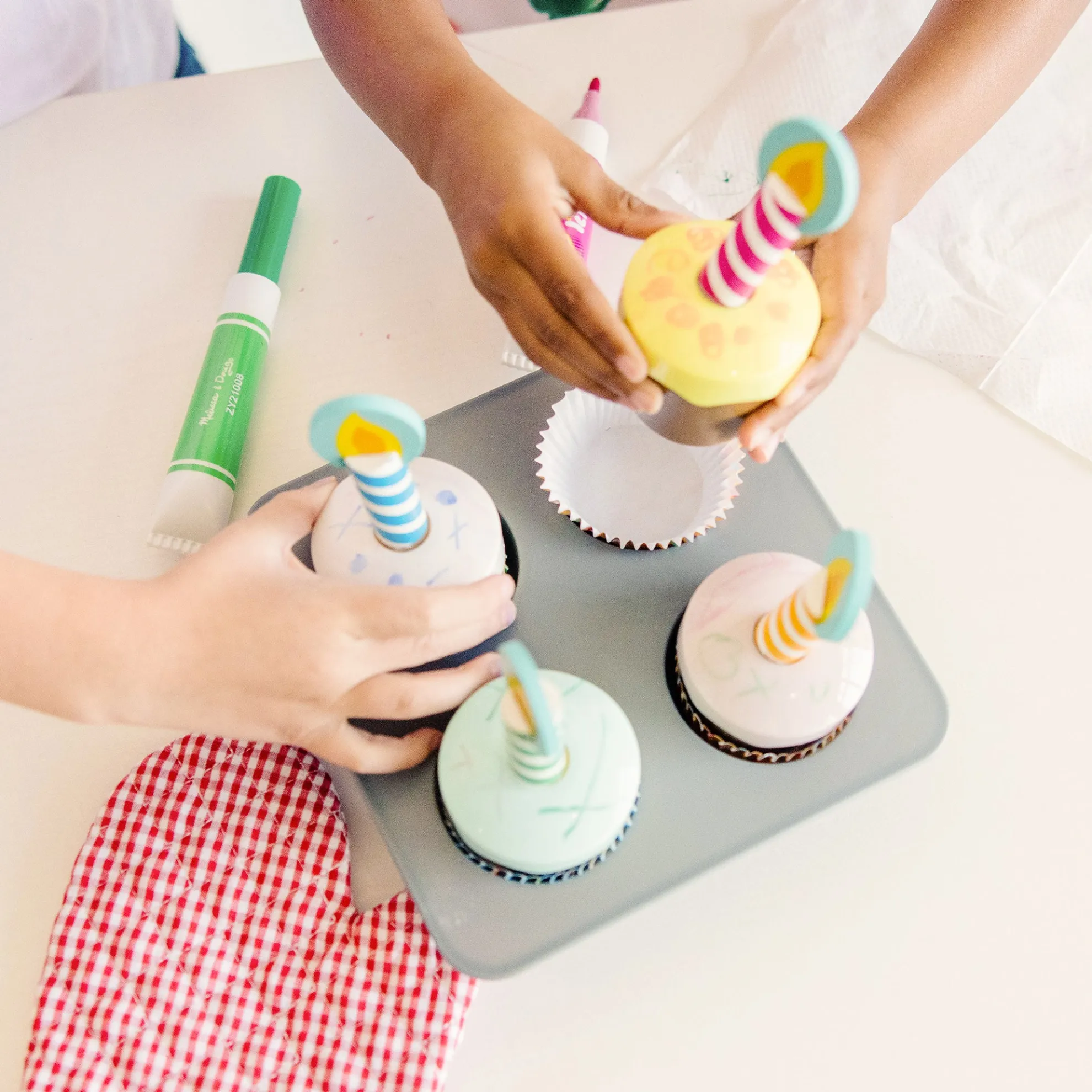 Bake & Decorate Wooden Cupcake Play Set