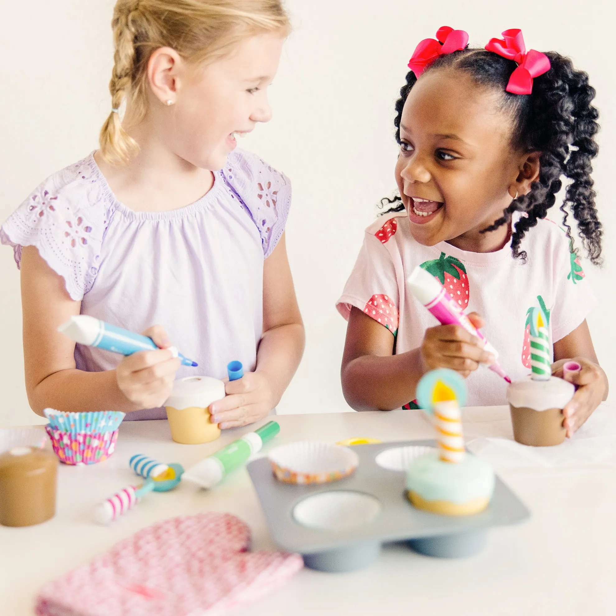 Bake & Decorate Wooden Cupcake Play Set