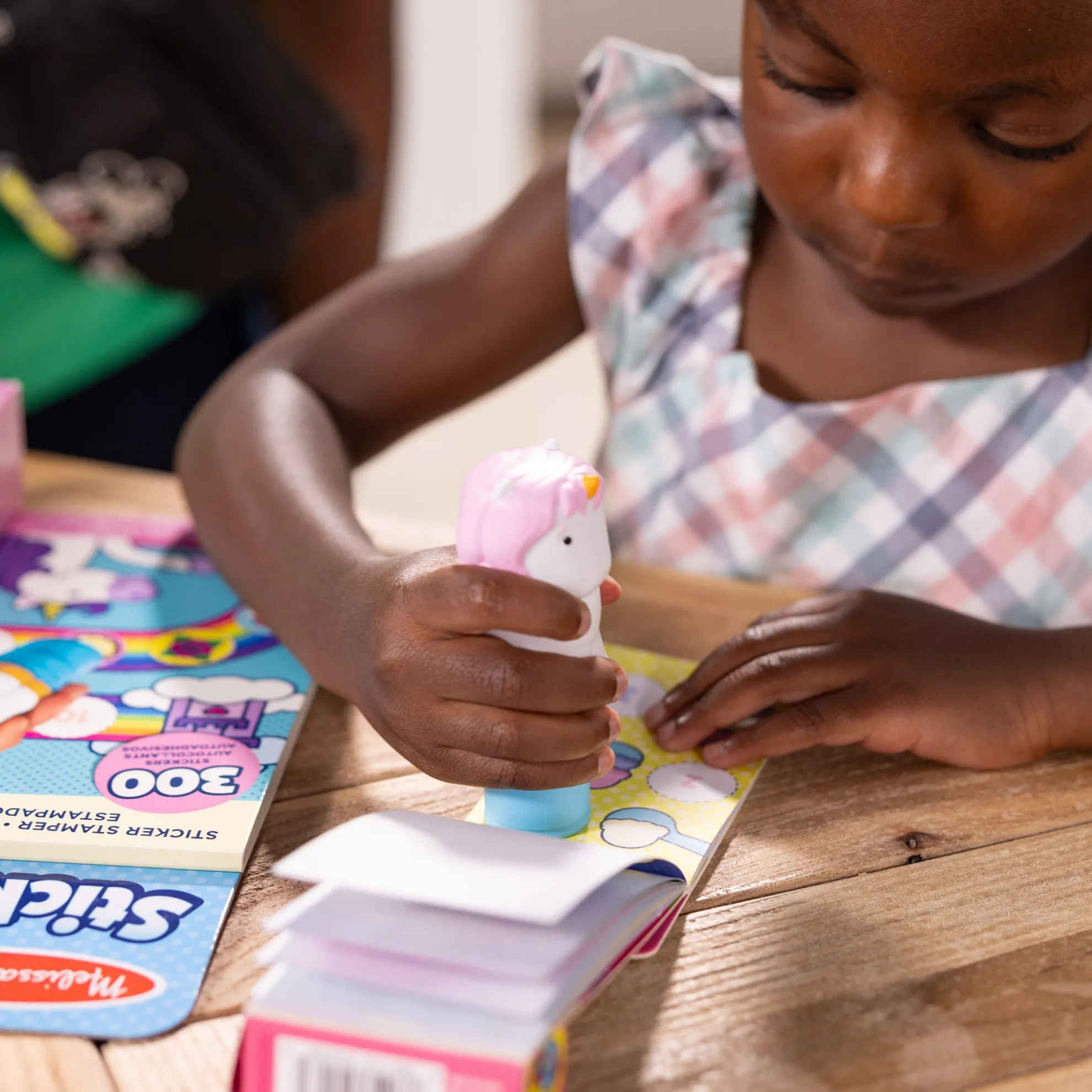 Sticker WOW!™ Unicorn Bundle: Activity Pad & Sticker Stamper + Mini Activity Pad and 200 Refill Stickers