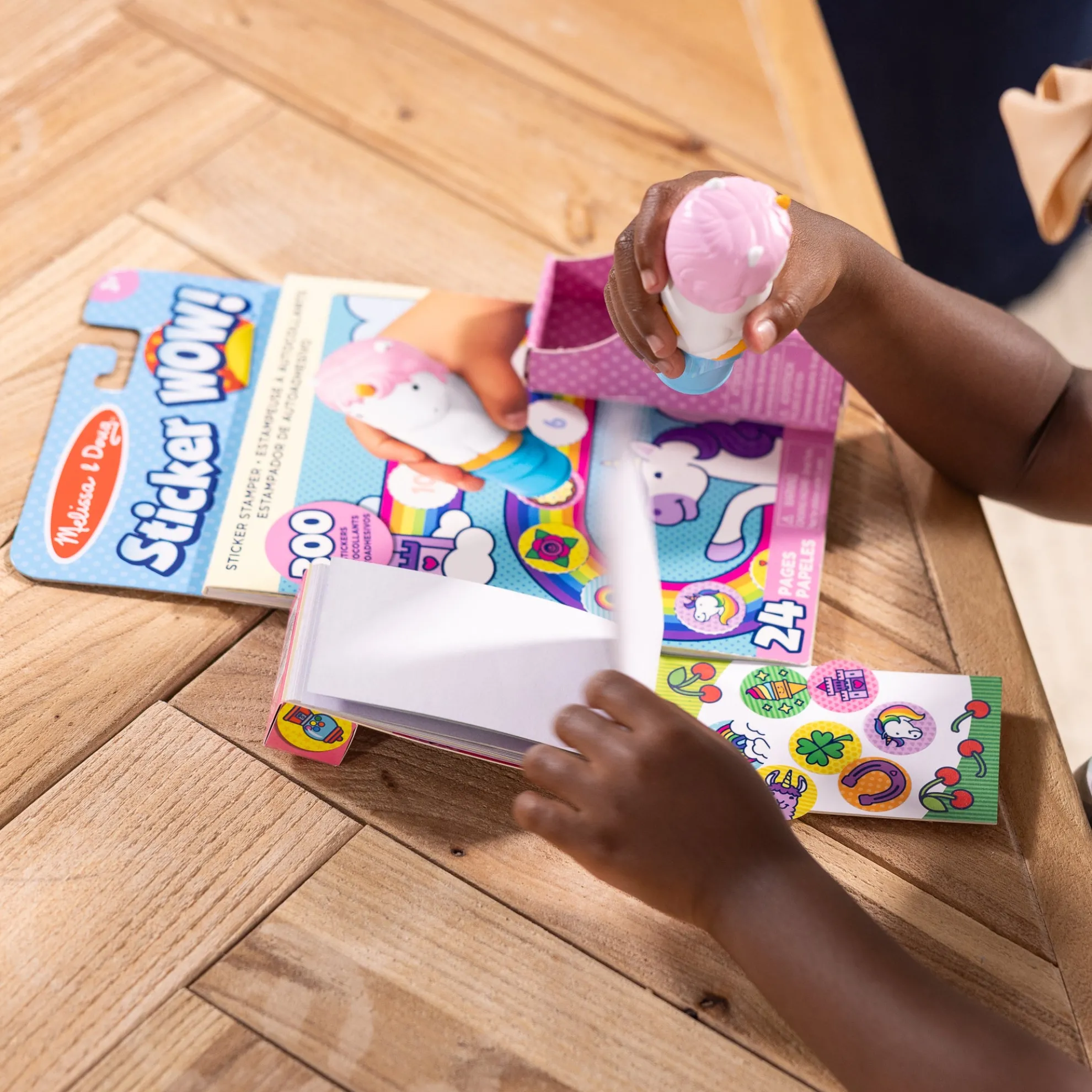 Sticker WOW!™ Unicorn Bundle: Activity Pad & Sticker Stamper + Mini Activity Pad and 200 Refill Stickers
