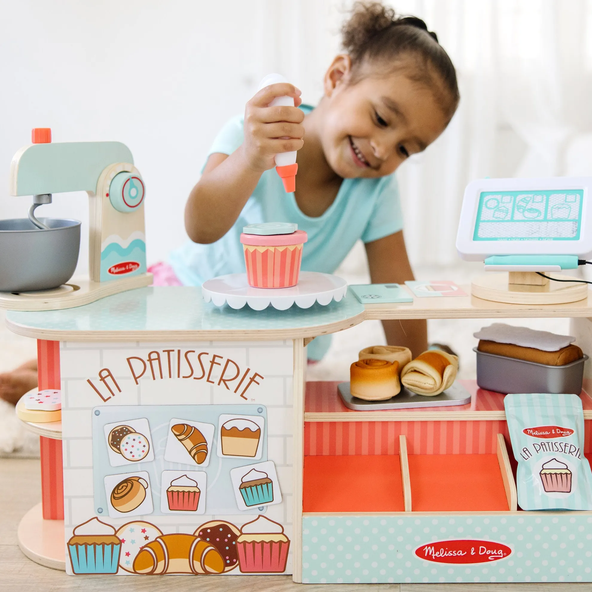 Wooden La Patisserie Bakery